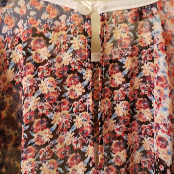 Blouse - Picture 3 of 8